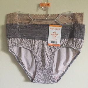 Warner’s Hipsters with Lace No Muffin Top Small